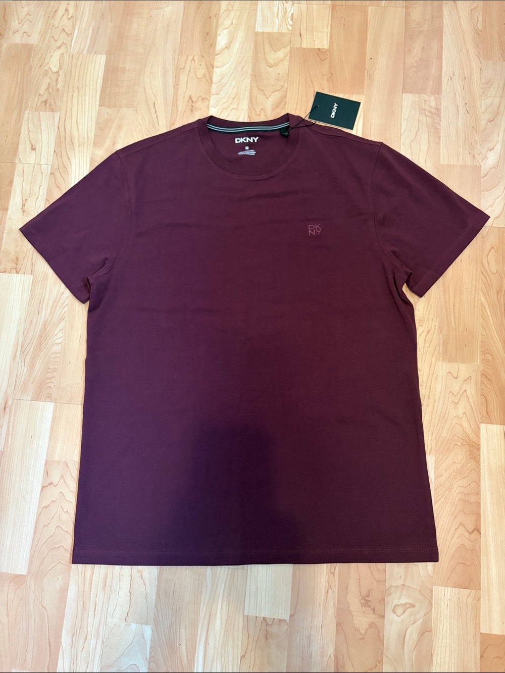 Dkny Men's Short-Sleeve Crew Tee in Burgundy